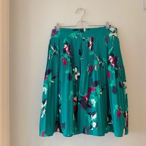 Floral Pleated Skirt